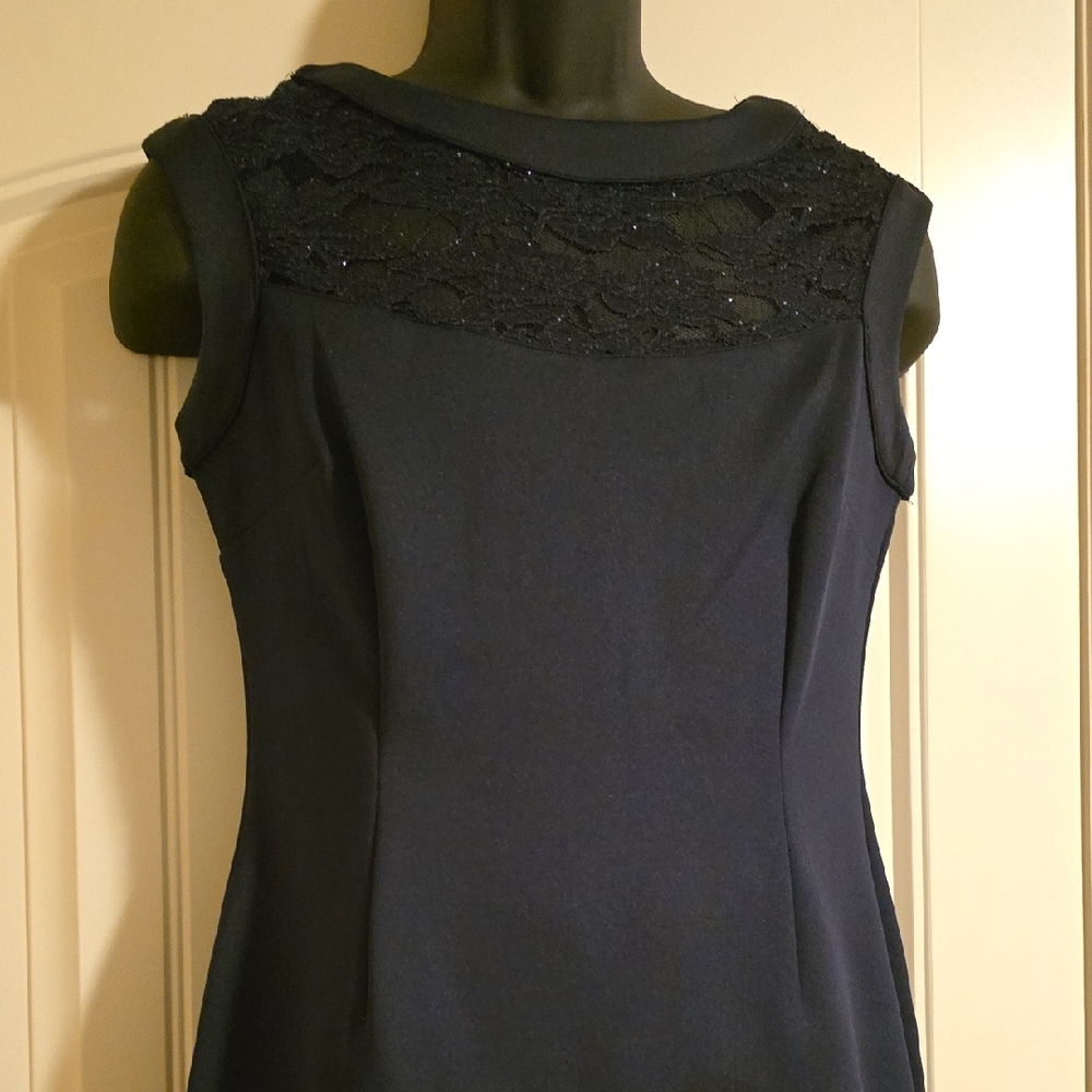 Elegant Navy Sleeveless Dress with Lace Detail